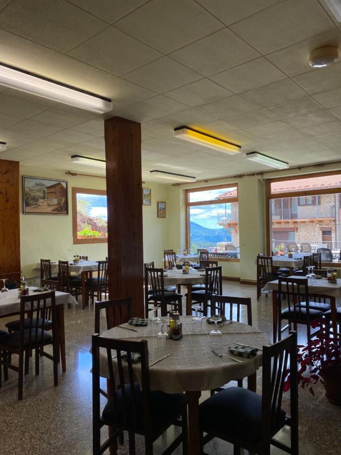 Hostal Alt Llobregat Castellar De N'Hug Eksteriør billede