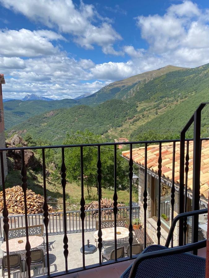 Hostal Alt Llobregat Castellar De N'Hug Eksteriør billede