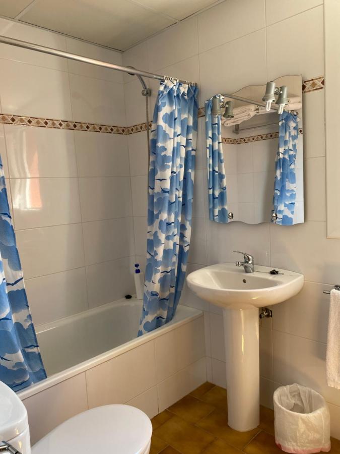 Hostal Alt Llobregat Castellar De N'Hug Eksteriør billede